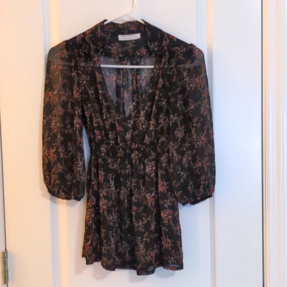 Sheer 3/4 sleeve blouse